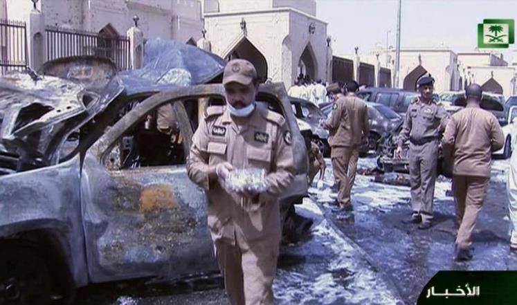 13 قتيلا بتفجير مسجد لقوات الطوارئ السعودية