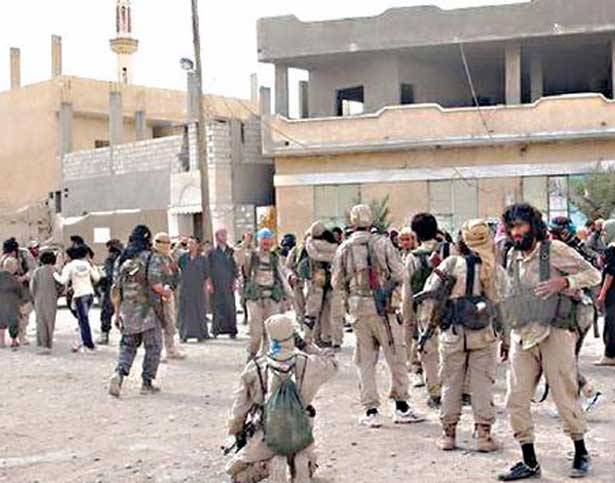 «داعش» يخطف 230 مدنياً بينهم 60 مسيحيا وسط سوريا