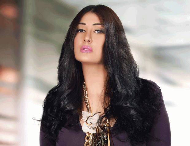 ما هي حقيقة إعتزال الفنانة "غادة عبد الرازق" عن التمثيل؟