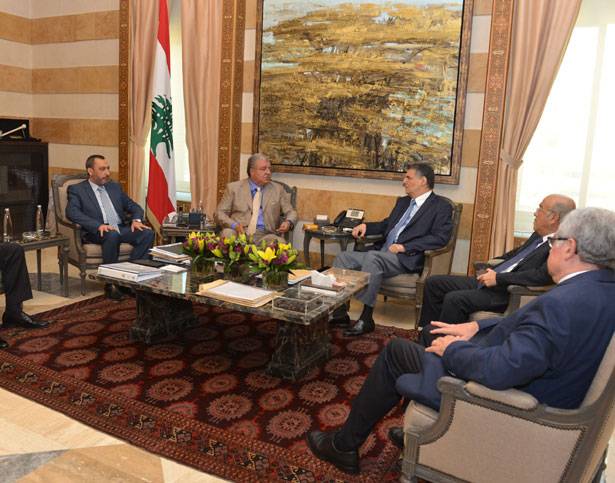 المشنوق زار السراي
وبحث التعيينات مع نواب بيروت