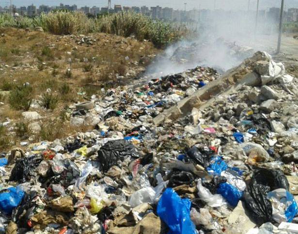 كارثة بيئية في الكرنتينا والمشنوق يعلن نتائج المناقصات في ايام
فرعون: الحل لن يكون على حساب العاصمة
المشنوق : فض العروض بعد بضعة ايام