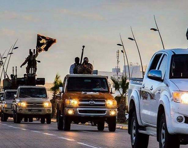 «داعش» يقتحم مدينة في سرت
ويُسيطر على مينائها