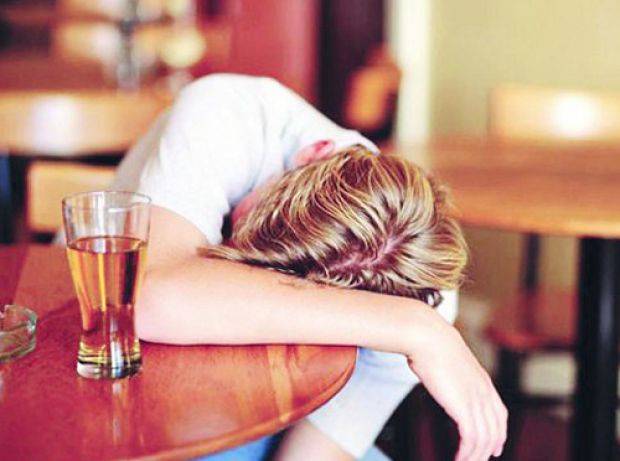 علاج جديد لمدمني الكحول والمخدرات