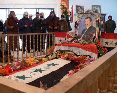 إزالة قبر صدام حسين من تكريت