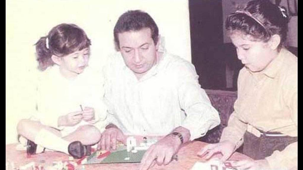 لا تفوتها... صور نادرة لنور الشريف