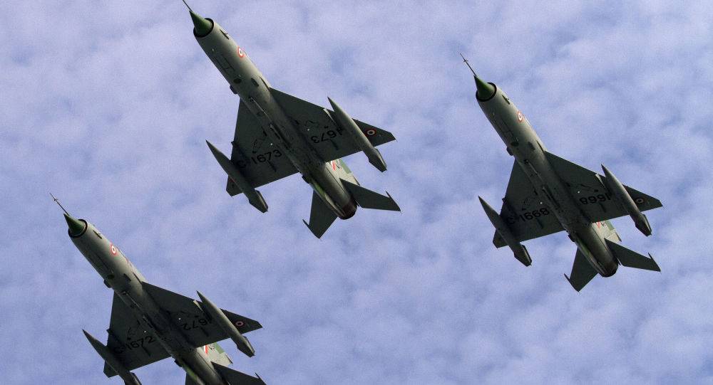 خبير أمريكي: ميغ-21 السوفيتية قادرة على تمزيق أحدث طائرة أمريكية اف-35