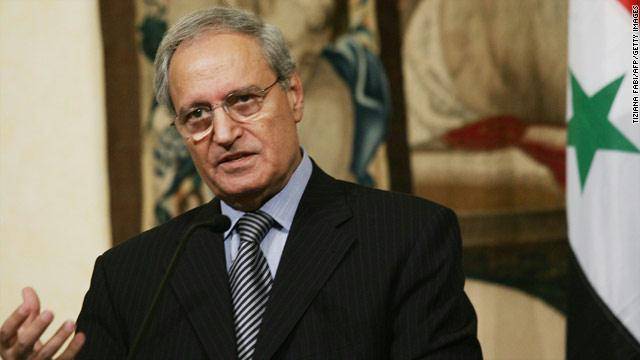 فاروق الشرع يرفض العمل السياسي