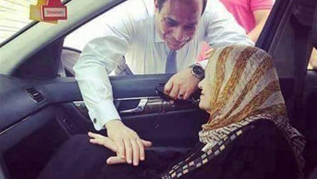 فيديو.. بعد دموعه على والدته.. لحظات بكى فيها السيسي