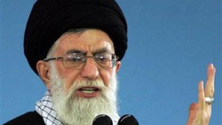 خامنئي يشكك في مستقبل الاتفاق النووي ويتهم واشنطن بالسعي "للتسلل" لإيران