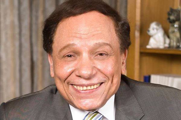 عادل إمام يحدد موعداً جديداً لزفاف ابنه