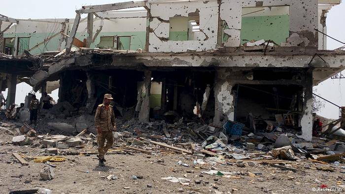 قتلى وجرحى في انفجار بمقر محافظ عدن