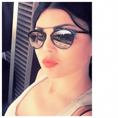 بين هيفاء وإليسا ونانسي... من الأجمل بنظارات ديور