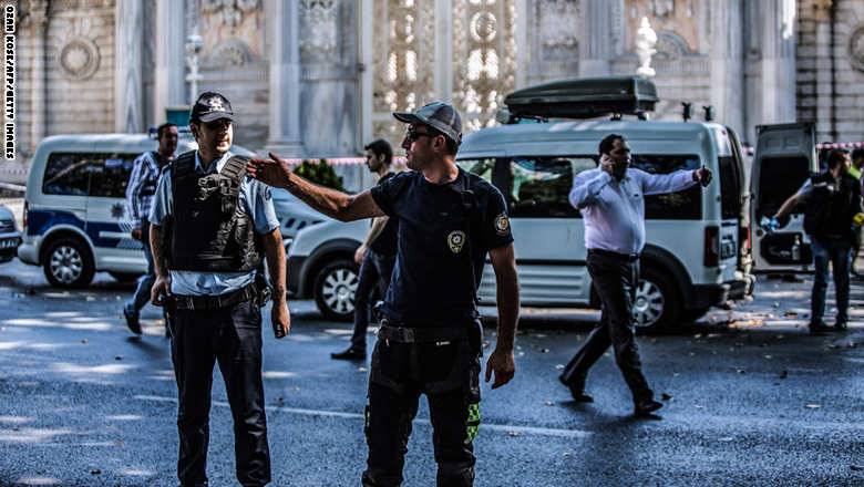 مقتل 8 جنود أتراك في انفجار.. وأوغلو: داعش أكبر تهديد للإسلام.. وأردوغان: تركيا تتجه لانتخابات مبكرة
