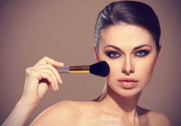 خدع لتصغير الأنف وتجميله بالمكياج