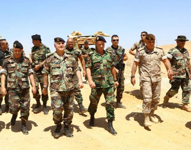 تفقد الوحدات العسكرية في عرسال وبريتال
قهوجي: التجاذبات لن تؤثّر في الجيش