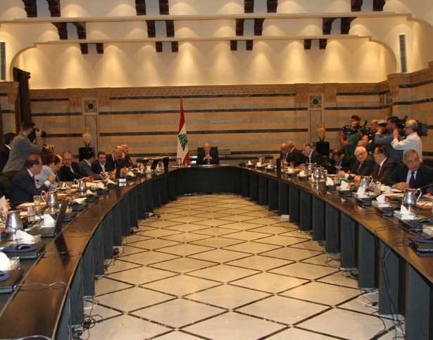 سلام امام خيارين: الاستقالة او القبول بالشلل حتى منتصف ايلول