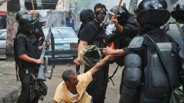 الفاينانشال تايمز: لا استقرار في عهد السيسي والغرب تواطأ معه في قمع المعارضين