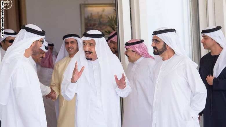 بعيدًا عن بلديهما.. الملك السعودي يستقبل حاكم إمارة دبي في مدينة طنجة بالمغرب