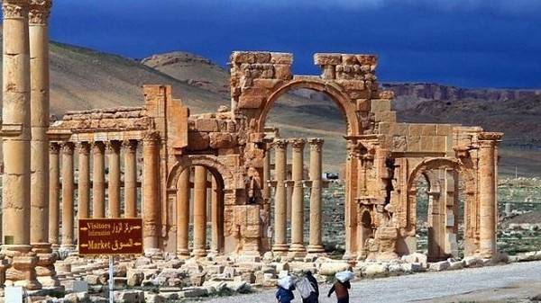 "داعش" في تدمر: "لابتوب" أسرار.. وأين الكنوز والتيجان؟