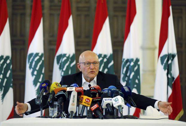 رئيس حكومة لبنان: لن أكون شريكا بانهيار الدولة