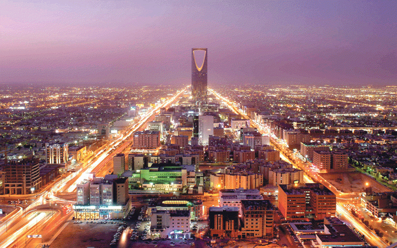غيمة سوداء تغطي سماء السعودية .. متى تنقشع؟