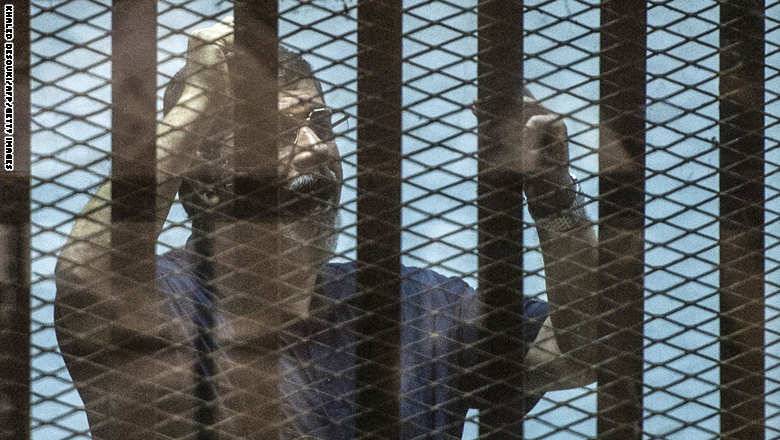محاكم مصر.. اعتذار شهود المخابرات عن محاكمة مرسي وإحالة 5 من "ألتراس ربعاوي" للمفتي