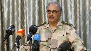 حفتر يتهم تركيا وقطر بدعم الإرهاب بليبيا