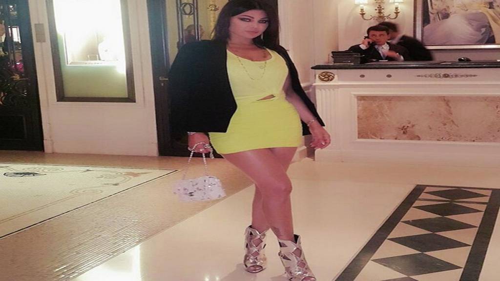 بالصور:هيفاء وهبي تسرق الأضواء في لوس أنجلوس وموناكو بفساتينها وأحذيتها