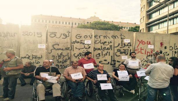 لبنان: اعتصام ورسوم في وجه جدار شيّده الأمن