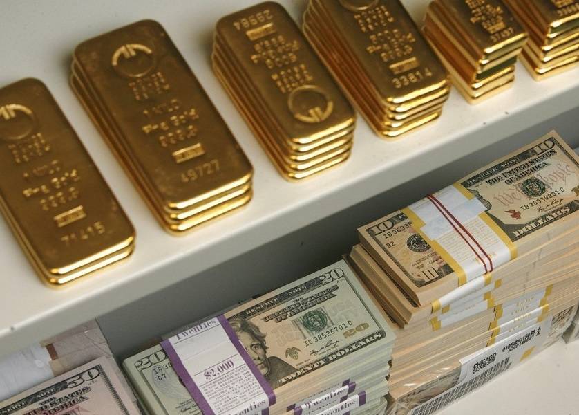 المعادن النفيسة تهوي بفعل صعود الدولار