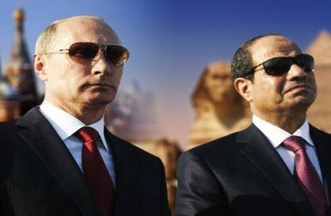 لماذا يحرص السيسي على تقليد بوتين حتى في ألوان ملابسه؟