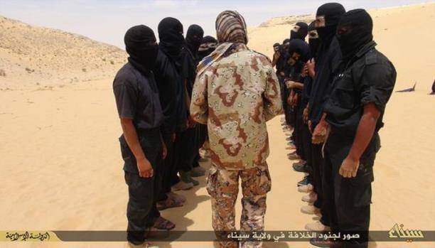 "ولاية سيناء" يتبنى هجومين منفصلين على الشرطة والجيش بسيناء