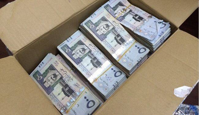 السعودية تخفض إنفاقها وعجز ميزانيتها 150 مليار دولار