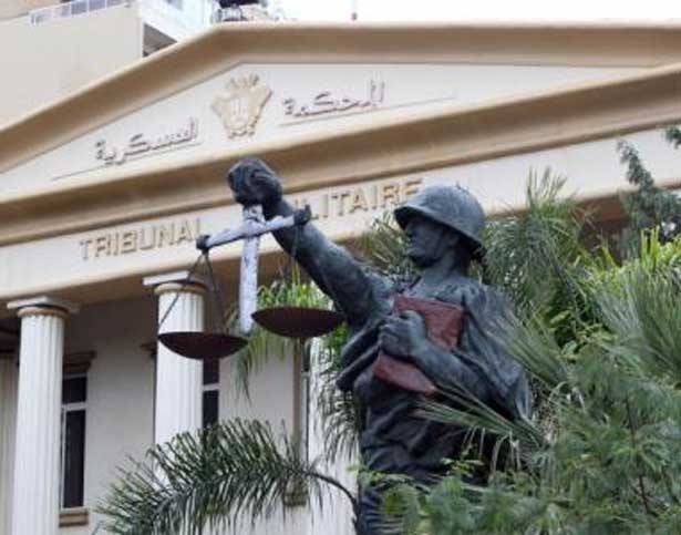 أوقف على حاجز الجيش وفي جيبه رسالة