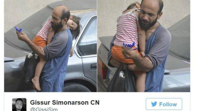 لاجيء سوري يتسلم 40 ألف جنيه استرليني من تبرعات بعد تداول صورته