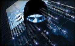 طفل يخترق حسابات البنوك ويستولي على أموالها