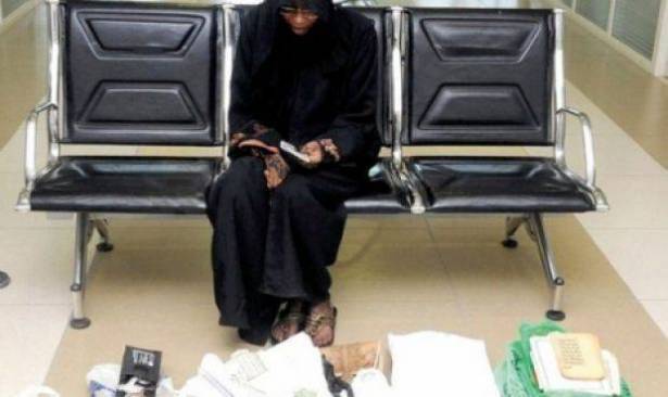 بالفيديو.. ساحرة تستعين بالجن عند إلقاء القبض عليها.. فماذا كانت النتيجة؟