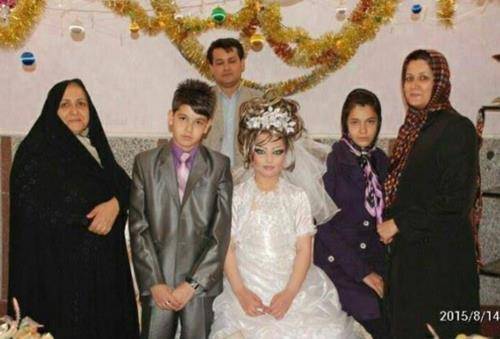 بالصور.. زواج في إيران العريس 14 عاماً والعروسة 10