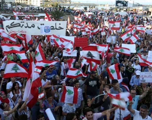 هل توقف مبادرة بري للحوار الحراك الشعبي؟