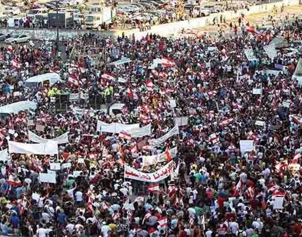 تظاهرات داخل الزجاجة