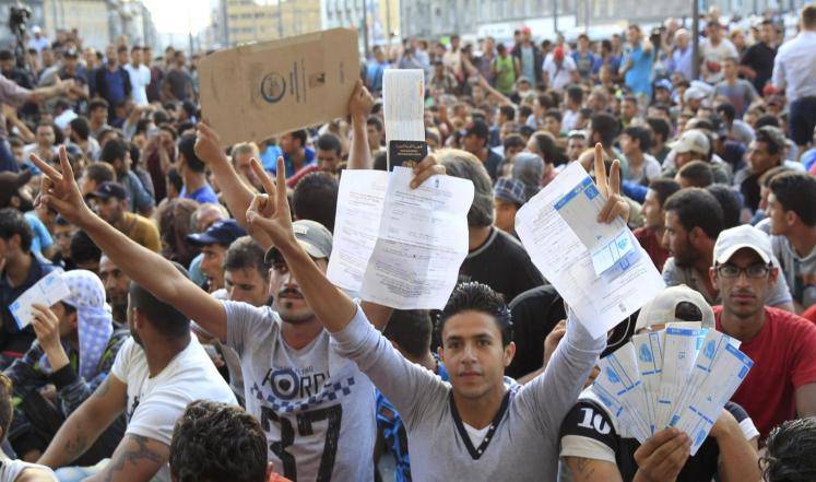 اتفاق ألماني فرنسي إيطالي بشأن اللاجئين