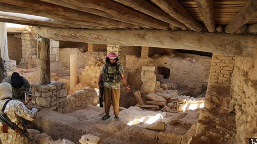 داعش يخير مسيحيي القريتين : دفع الجزية او اعتناق الاسلام أو الرحيل