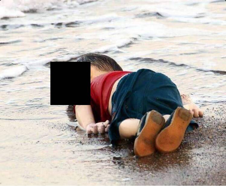 صور هزّت العالم ... مأساة الهجرة السورية الى العالم من الموت المحتّم الى الهلاك في بحر العذاب