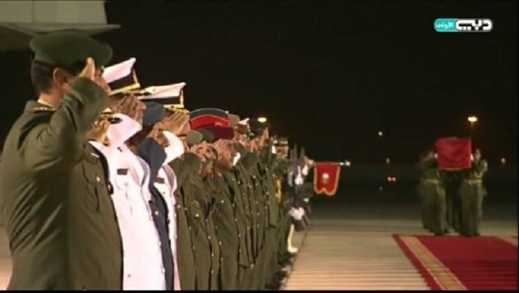 بالفيديو.. وصول جثامين الجنود الإماراتيين القتلى إلى أبو ظبي