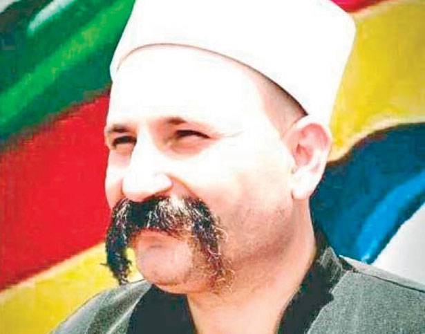 مقتل الشيخ الدرزي المعارض وحيد البلعوس في السويداء
سيارة مفخخة استهدفت الموكب وتوتر بعد الانفجار