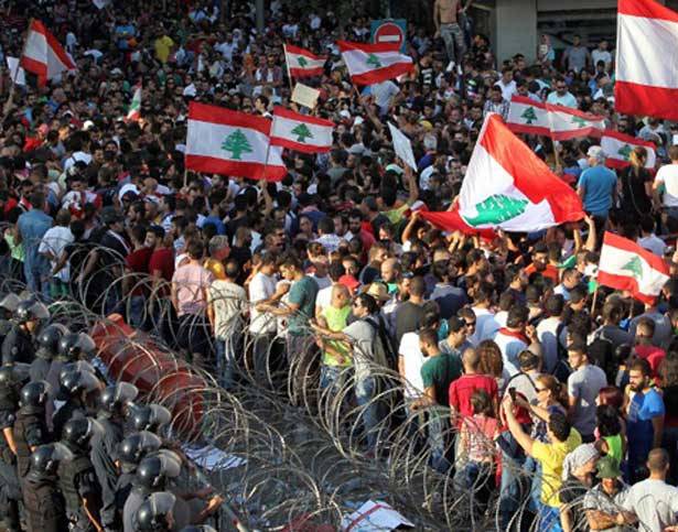 الحوار يترنح على خط «مفاجآت» الحراك