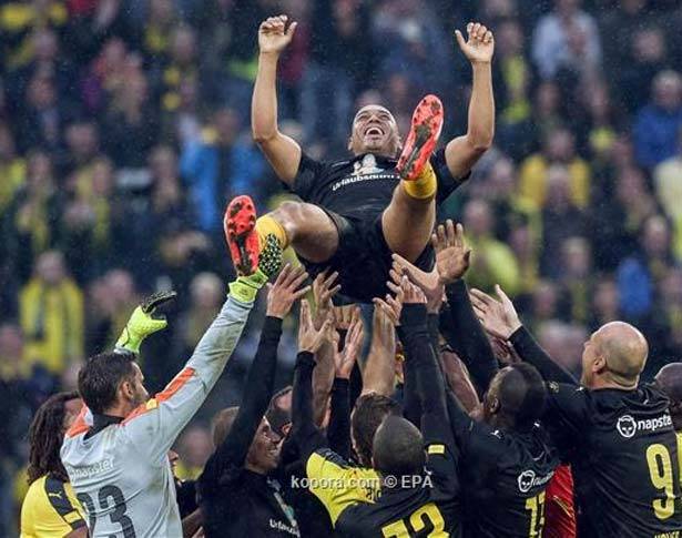 تكريم البرازيلي ديدي مدافع دورتموند