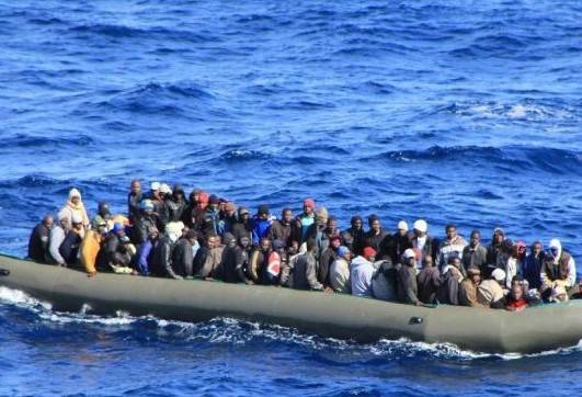 المجر تدعو النمسا وألمانيا لإغلاق حدودهما