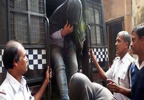 سجن 3 أشخاص 20 عاما لاغتصابهم طالبة