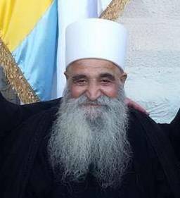 شاهد الشيخ راكان الأطرش يدعو إلى الوحدة والوقوف خلف الجيش العربي السوري (فيديو)